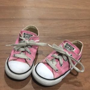 Adorable bubble gum pink Chucks